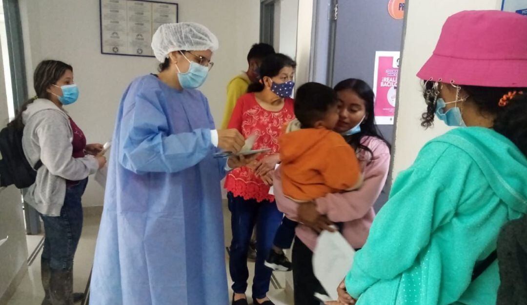 Luego de las fiestas de mitad de año aumentaron los casos positivos de Covid-19 y el número de consultas por enfermedades respiratorias.