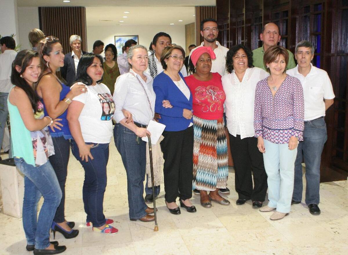 La tercera delegación de víctimas llegó este miércoles a La Habana, Cuba, para asistir a la sesión en la Mesa de Conversaciones con el Gobierno de Colombia y las Farc.