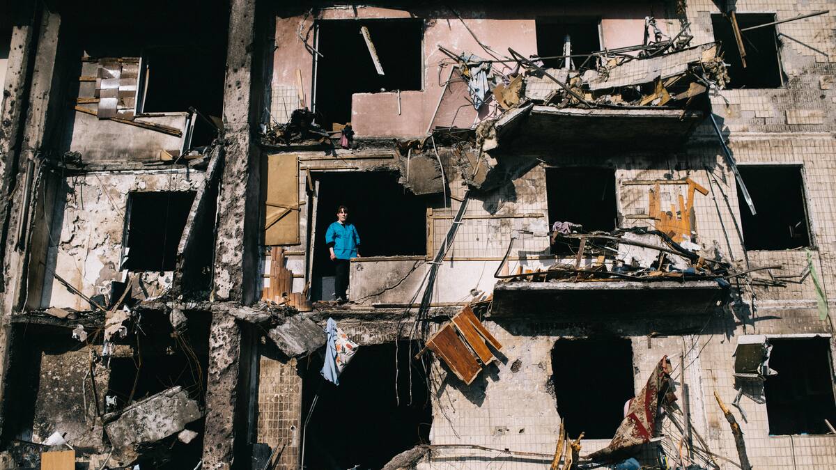 “Trato de usar mi cámara para pelear contra la desinformación de Rusia”: Maxim Dondyuk, fotógrafo ucraniano