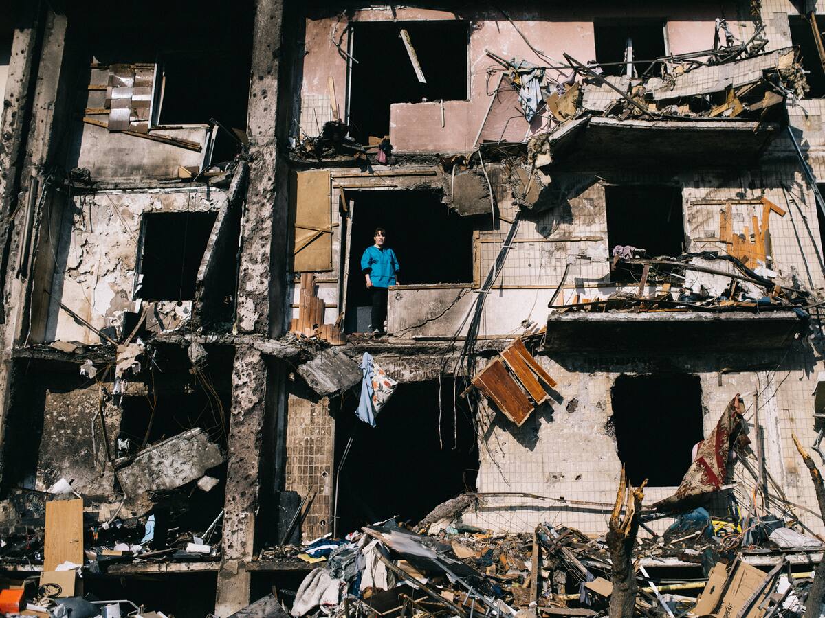 “Trato de usar mi cámara para pelear contra la desinformación de Rusia”: Maxim Dondyuk, fotógrafo ucraniano