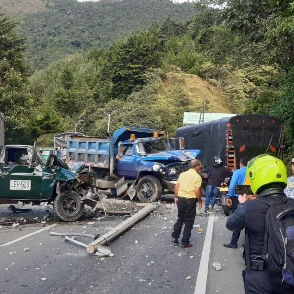 Aparatoso accidente en la Autopista Medellín-Bogotá