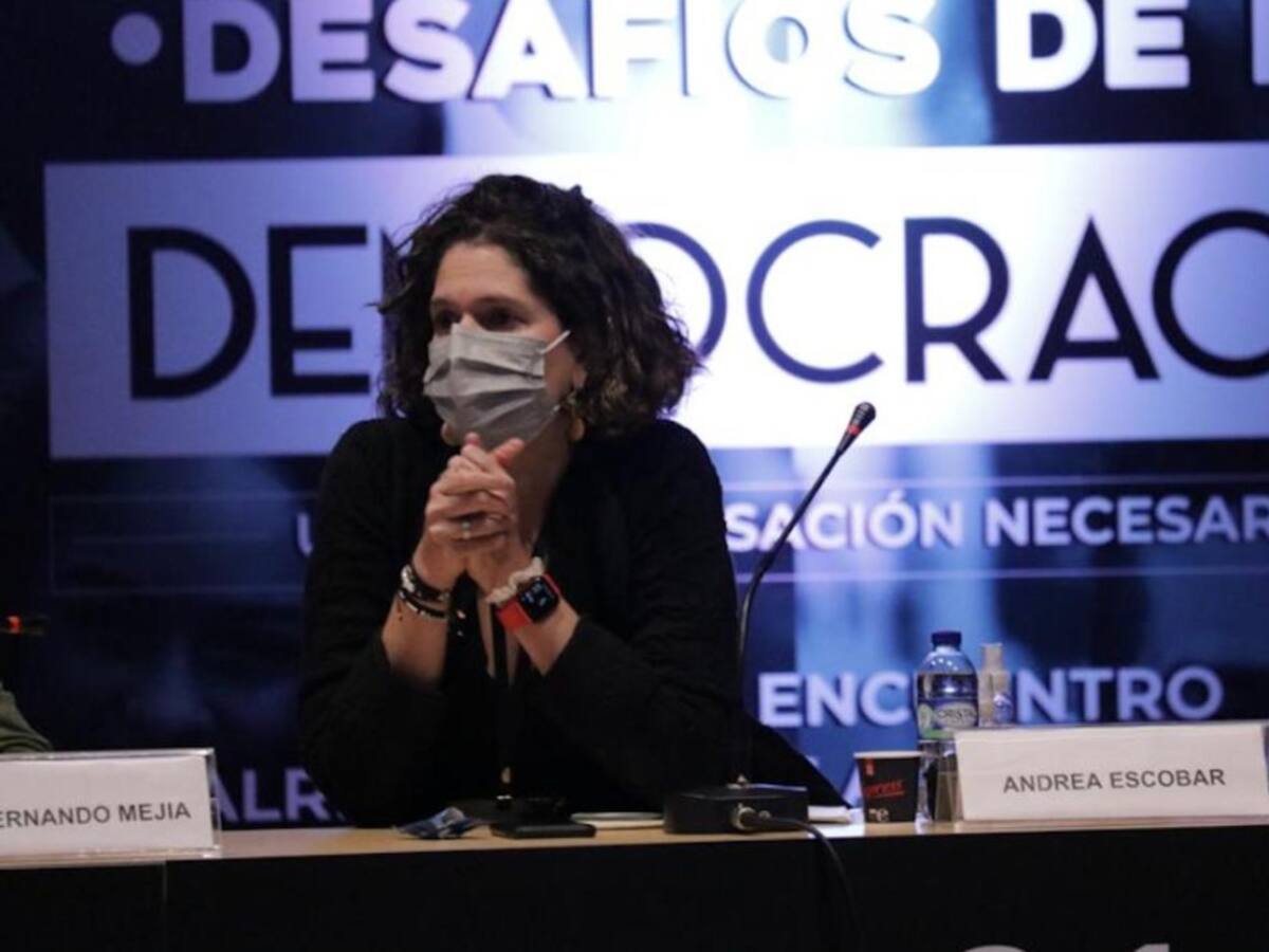 La democracia es la oportunidad de crear una sociedad para todos: Escobar