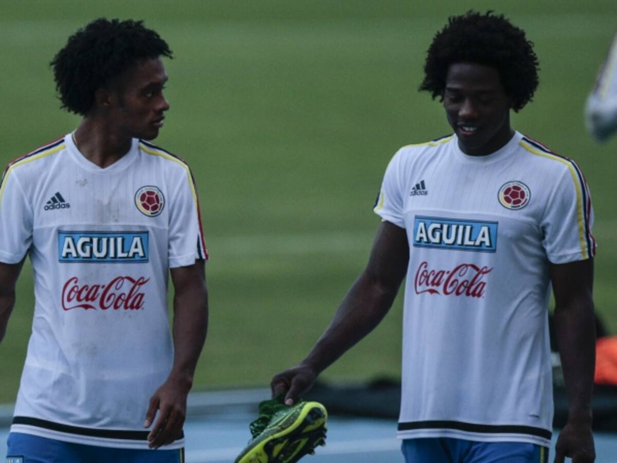 Carlos Sánchez en duda para enfrentar a Chile