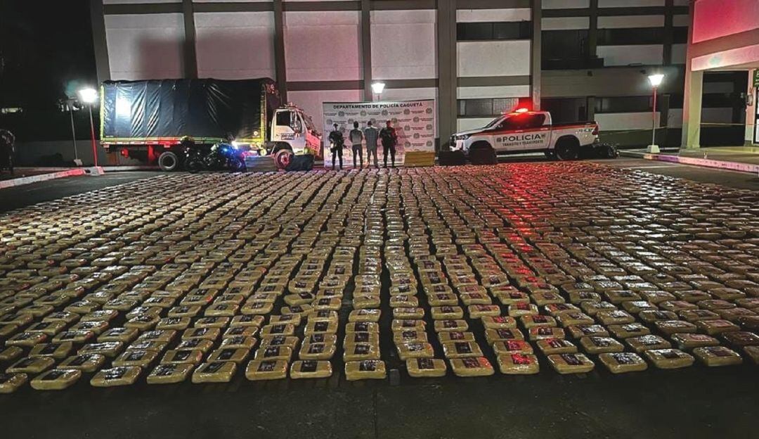 Los 3000 kilos de marihuana estaban ocultos en alimentos para caninos.