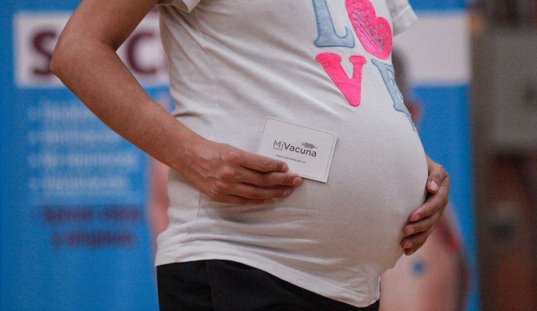 En total 3.861 mujeres entre la semana 12 de gestación y hasta los 40 días postparto han recibido su primera dosis