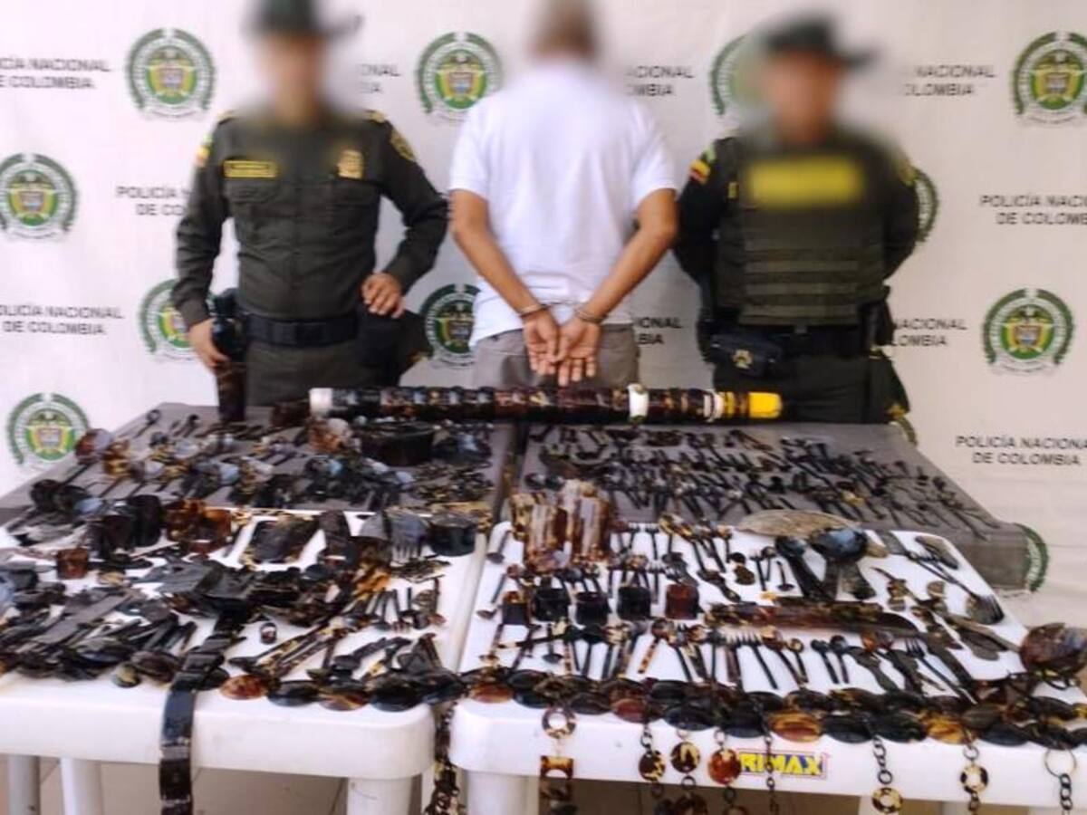 Capturado vendedor de artesanías con piezas de caparazón de Tortuga Carey en Cartagena