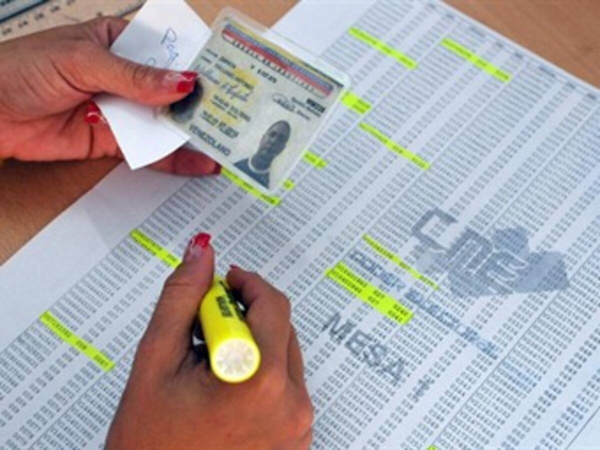 Un 70 % de los venezolanos en España votaron poco antes de cierre