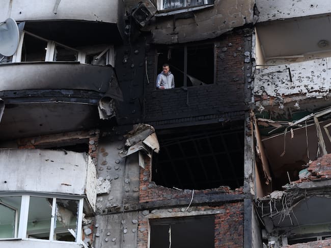 Daños causados por un bombardeo ruso en Kiev, capital de Ucrania.
(Foto: Yan Dobronosov/Global Images Ukraine via Getty Images)