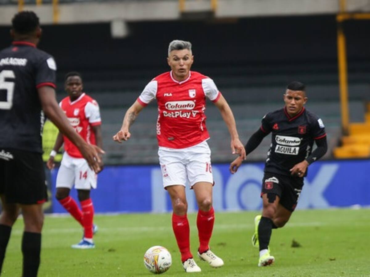 Santa Fe gana ante su gente con uno menos y elimina al América de Cali