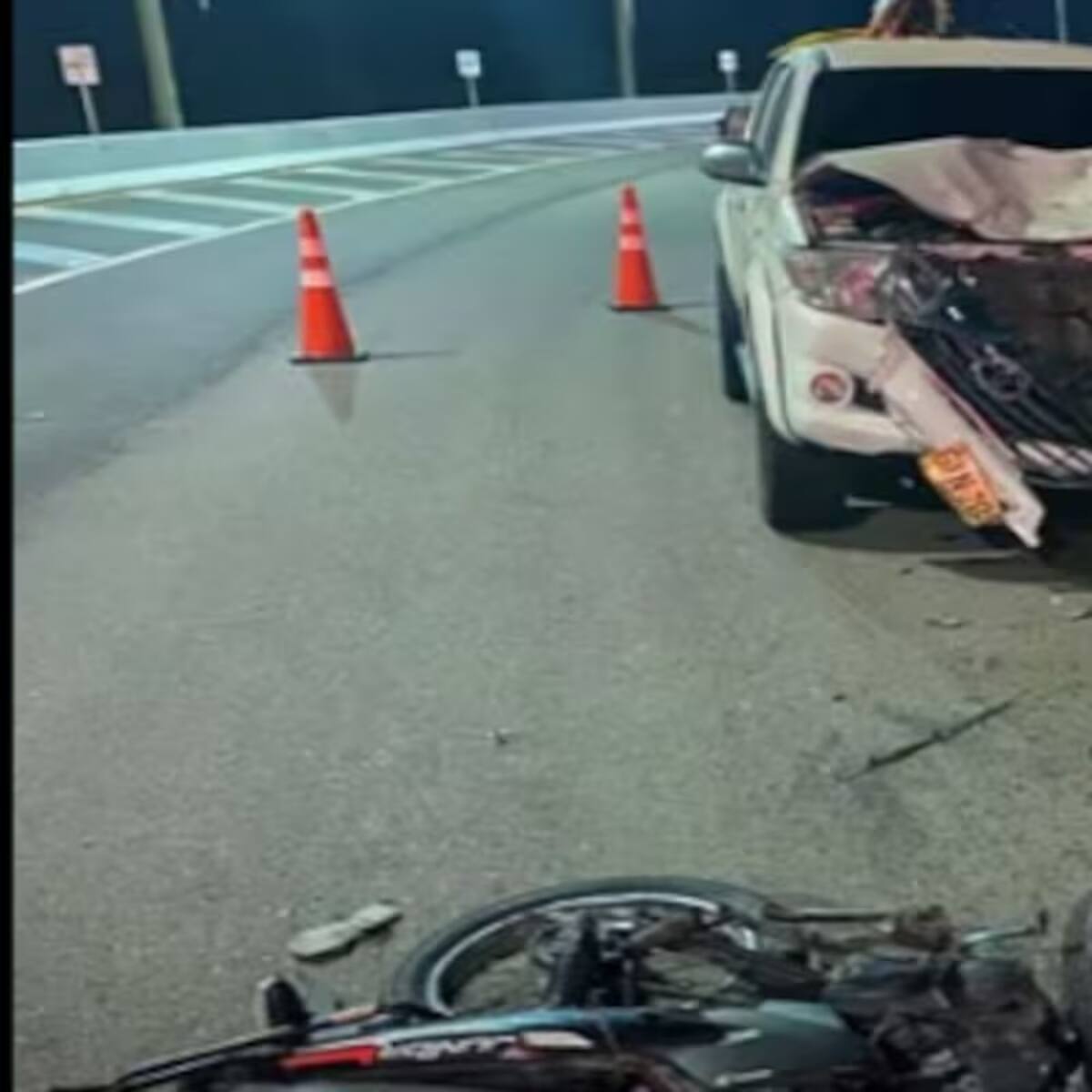 Un muerto y dos heridas tras choque en el Viaducto de Cartagena en la vía al Mar