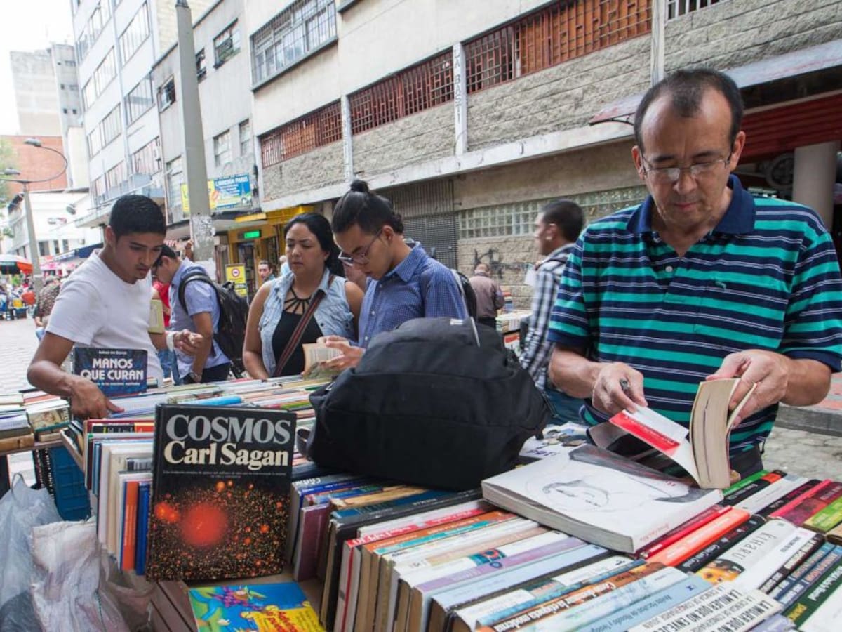 60 librerías del Pasaje la Bastilla volvieron a abrir con protocolos