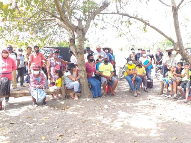 Campesinos de la finca Canchenche en Turbana. Se tomarán las vías porque los quieren sacar de estos predios