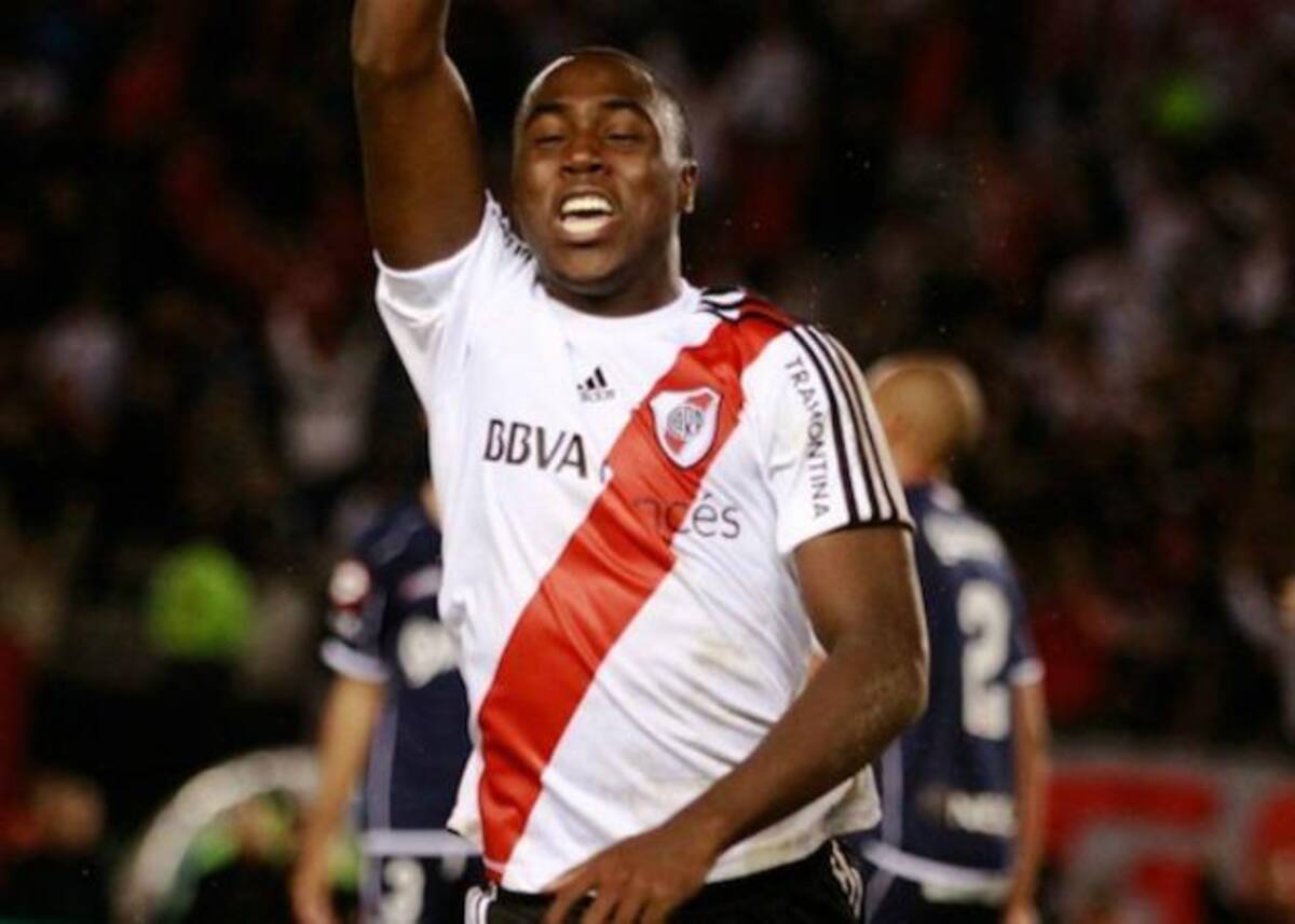 Éder Álvarez Balanta