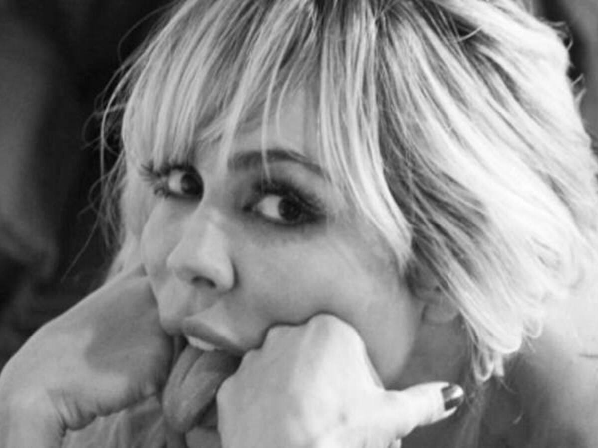 Con un desnudo Natalia París calienta las redes sociales