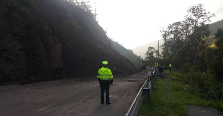 Trabajos sobre la carretera Bogotá - Villavicencio