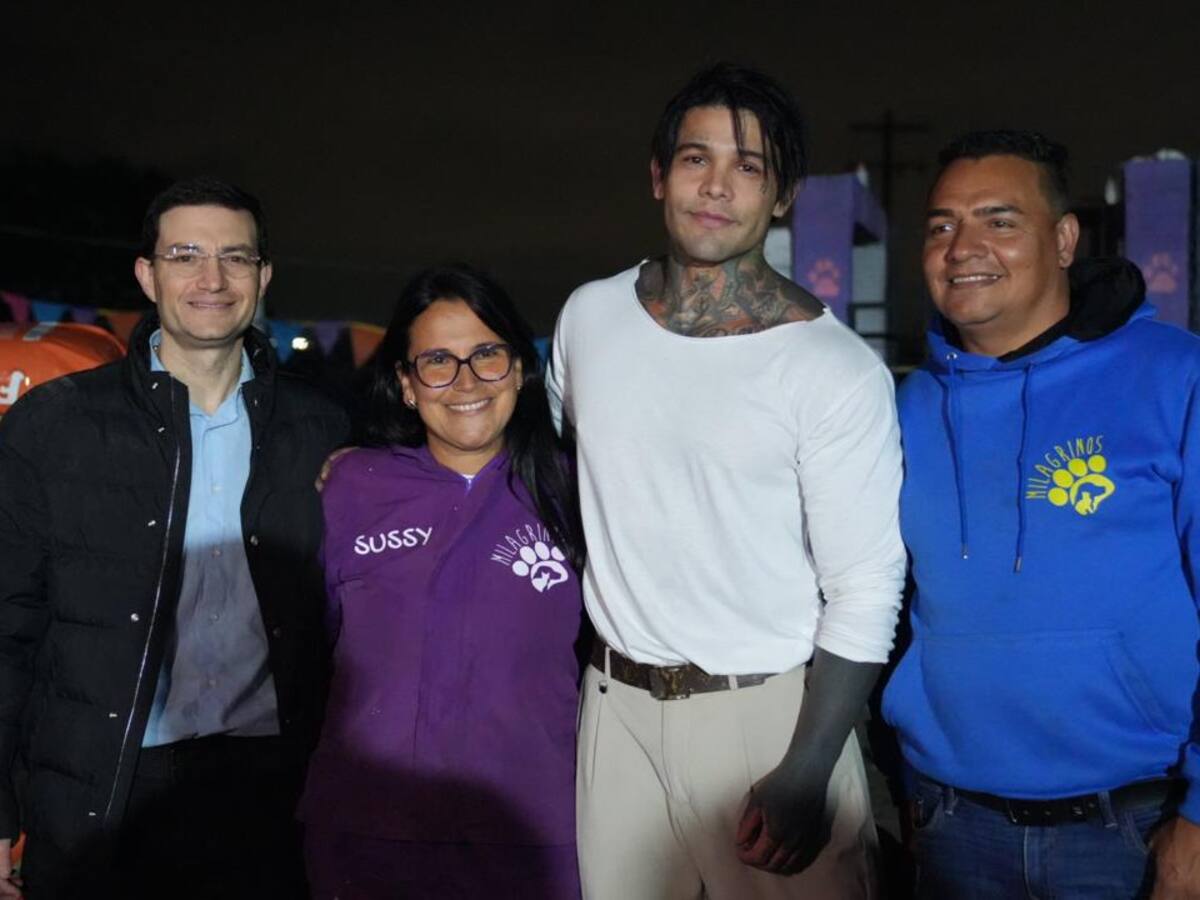 Felipe Córdoba y Yeferson Cossio donan una tonelada de alimento a refugio de animales