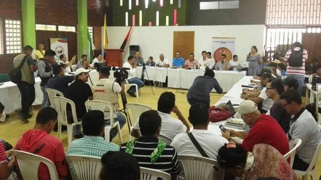 Encuentro entre campesinos y el gobierno nacional