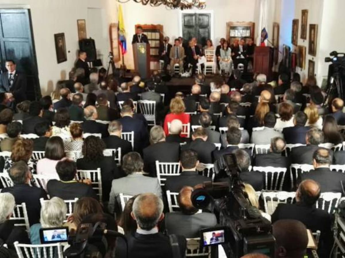 “Fast Track desvertebraría la Constitución Política”: Óscar Darío Pérez