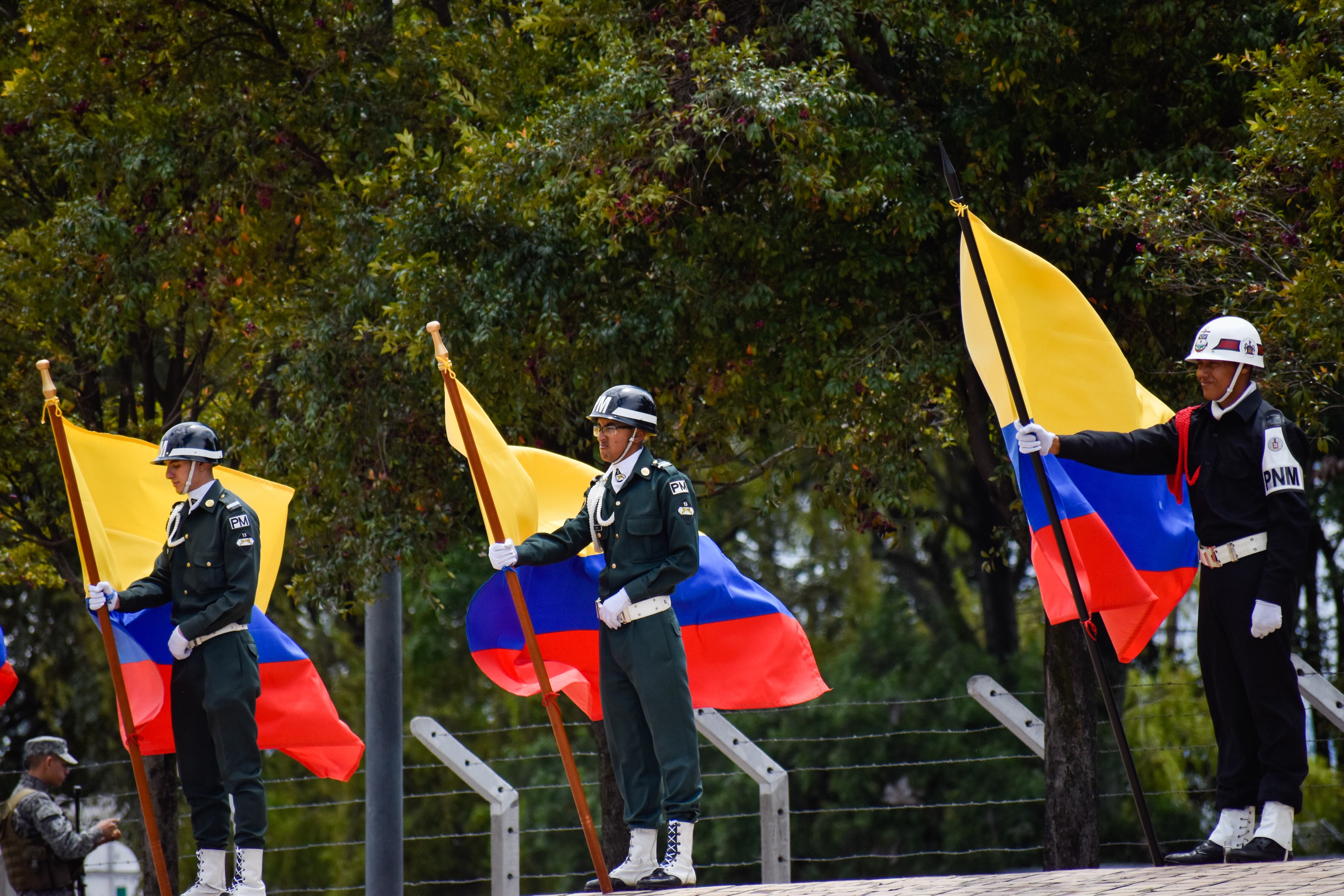 Miembros de la policía militar colombiana. Cristian Bayona/Long Visual Press/Universal Images Group vía Getty Images)