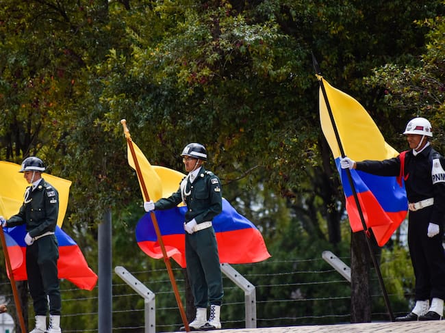 Miembros de la policía militar colombiana. Cristian Bayona/Long Visual Press/Universal Images Group vía Getty Images)