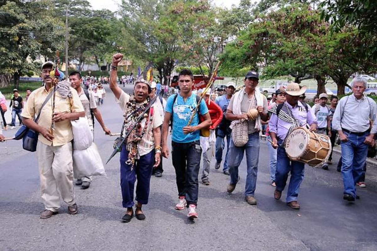 Riesgo de que se repita el Paro Agrario en Colombia porque el Gobierno no ha cumplido lo pactado en las antiguas mesas de diálogo entre campesinos y el Estado colombiano.