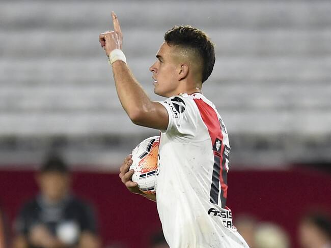 River Plate negocia continuidad de Rafael Santos Borré