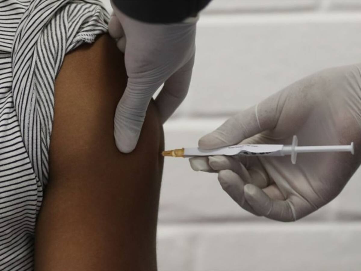 ¿Cuánto podría costar la vacuna de Oxford contra el coronavirus?