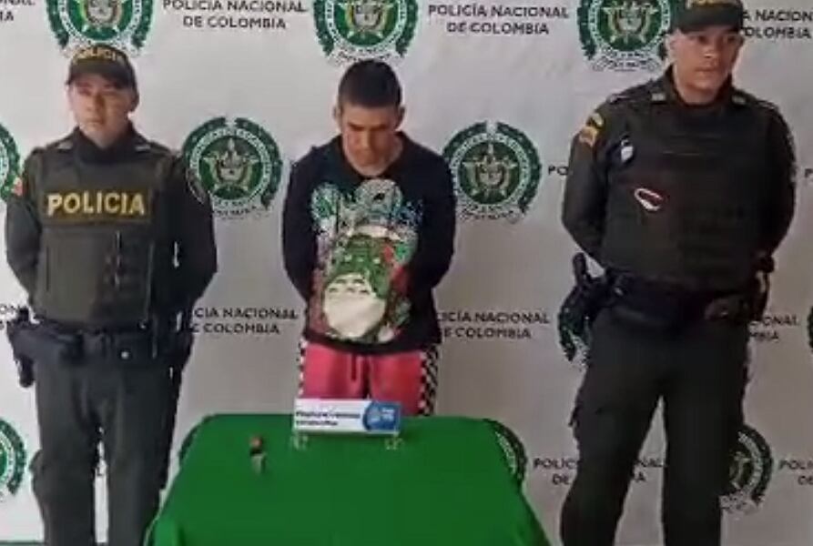 Enviaron a la cárcel al hombre que atacó con arma blanca a su compañera