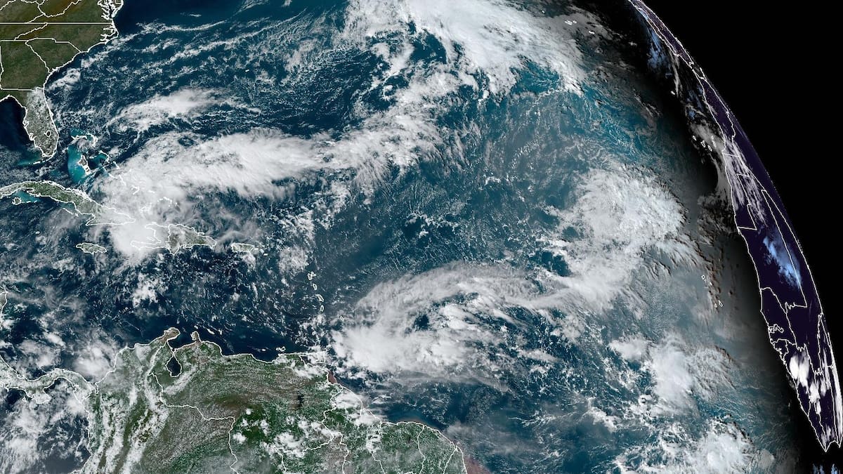 Fortalecimiento de fenómeno de El Niño rebaja pronóstico de tormentas y huracanes en el Atlántico