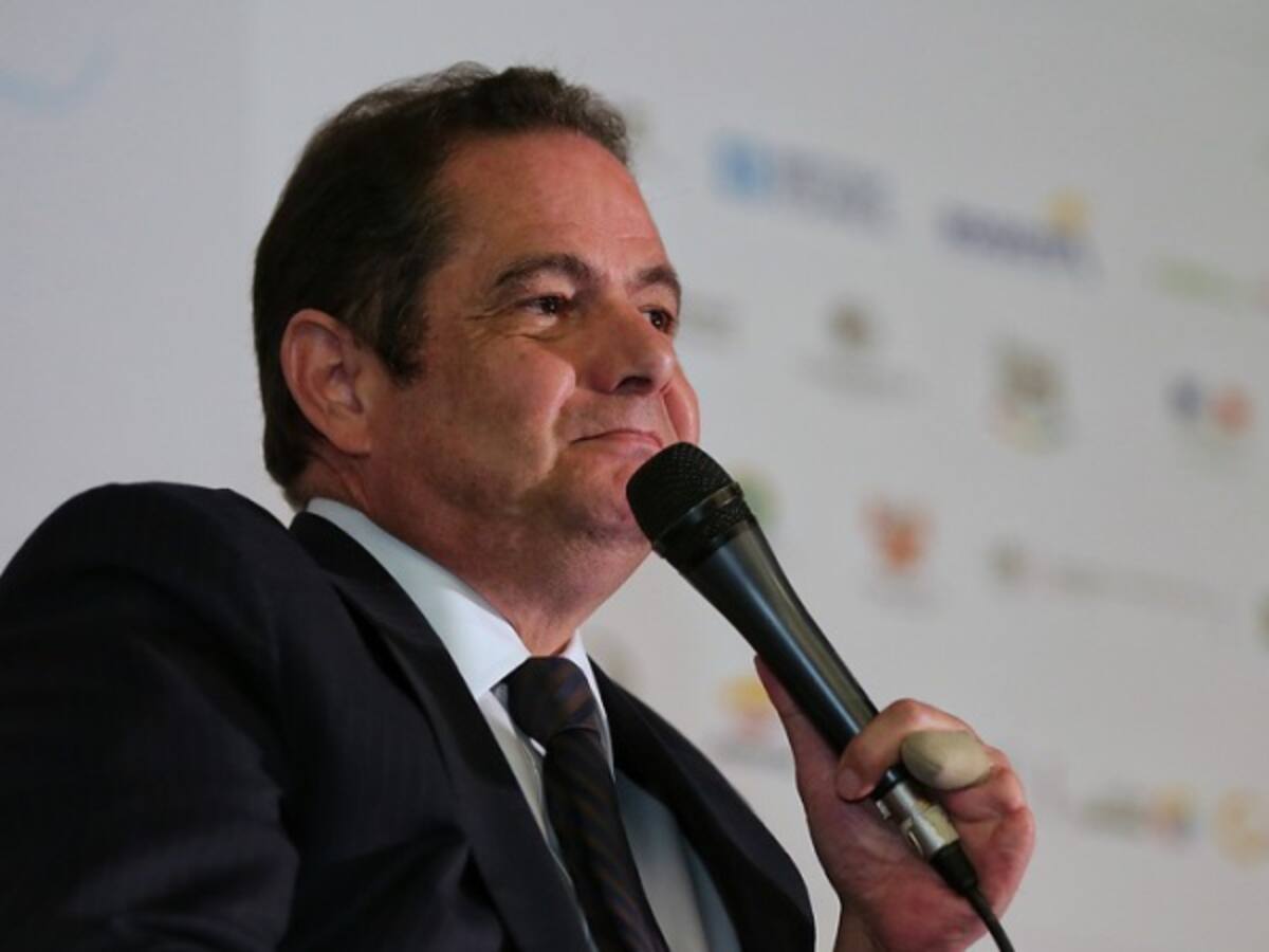 “Soy el mejor antídoto contra Petro y Uribe”: Vargas Lleras