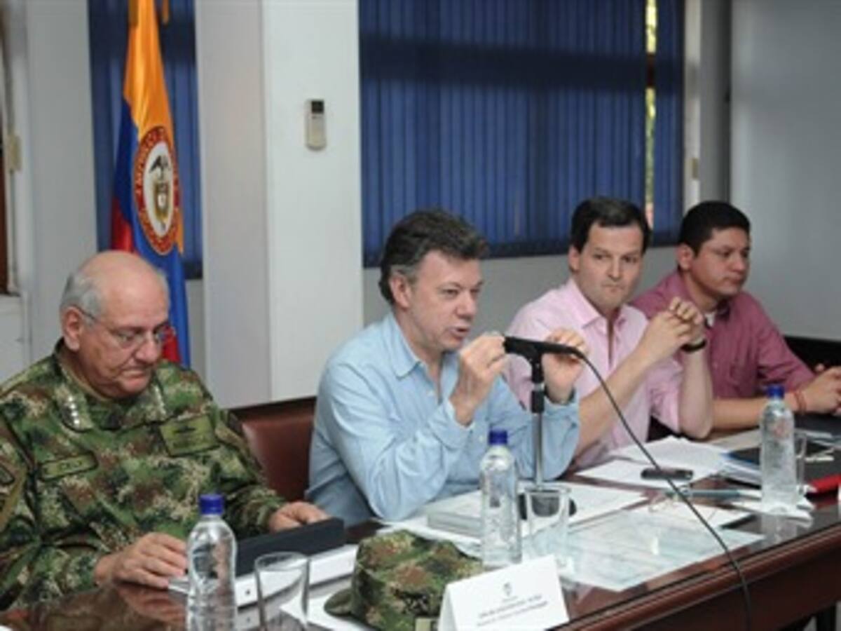 Santos ofrece 100 millones por asesinos de universitarios en Córdoba