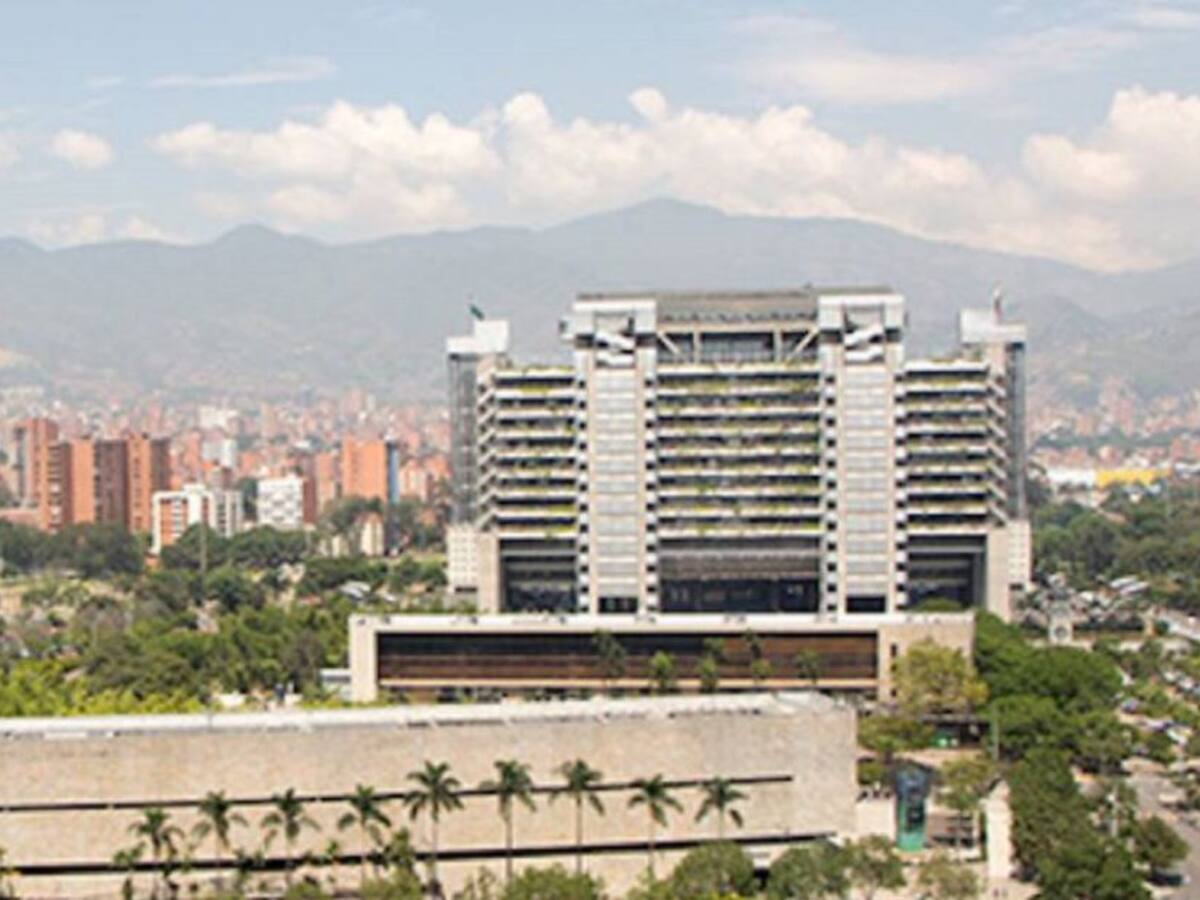 Simpatizantes de Quintero impiden acceso de alcalde encargado a EPM