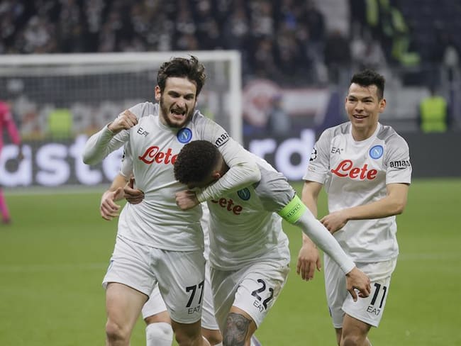 Napoli celebra el gol de Giovanni Di Lorenzo ante el Eintracht Frankfurt​​ por la ida de los octavos de final de Champions League / EFE