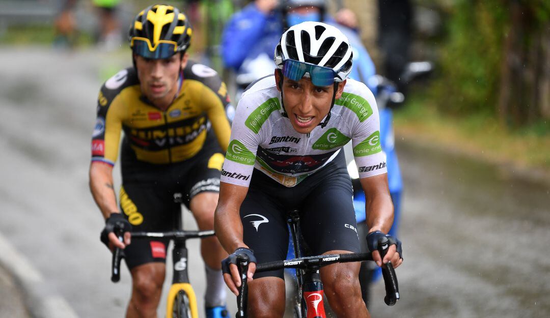 Egan Bernal y Primoz Roglic avanzan al frente de la carrera durante la etapa 17.