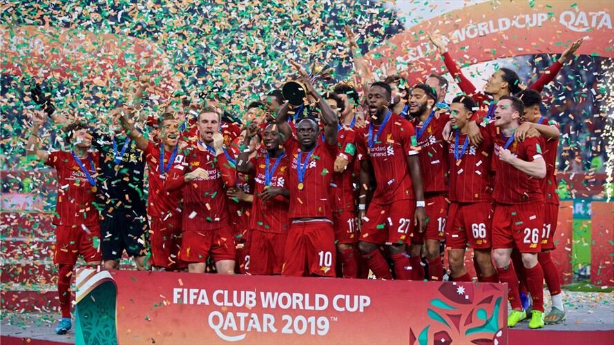 Para este encuentro, el Liverpool usó el uniforme tradicional rojo, mientras que el uno blanco. Foto: Twitter: LFC
