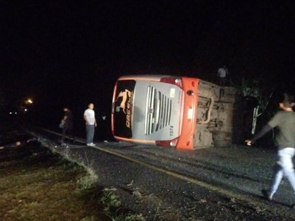 Accidente en la vía Girardot – Ibagué deja 15 personas heridas