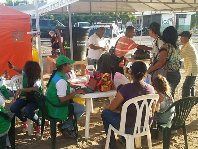 Drama en Paraguachón por la llegada de cientos de colombianos desplazados