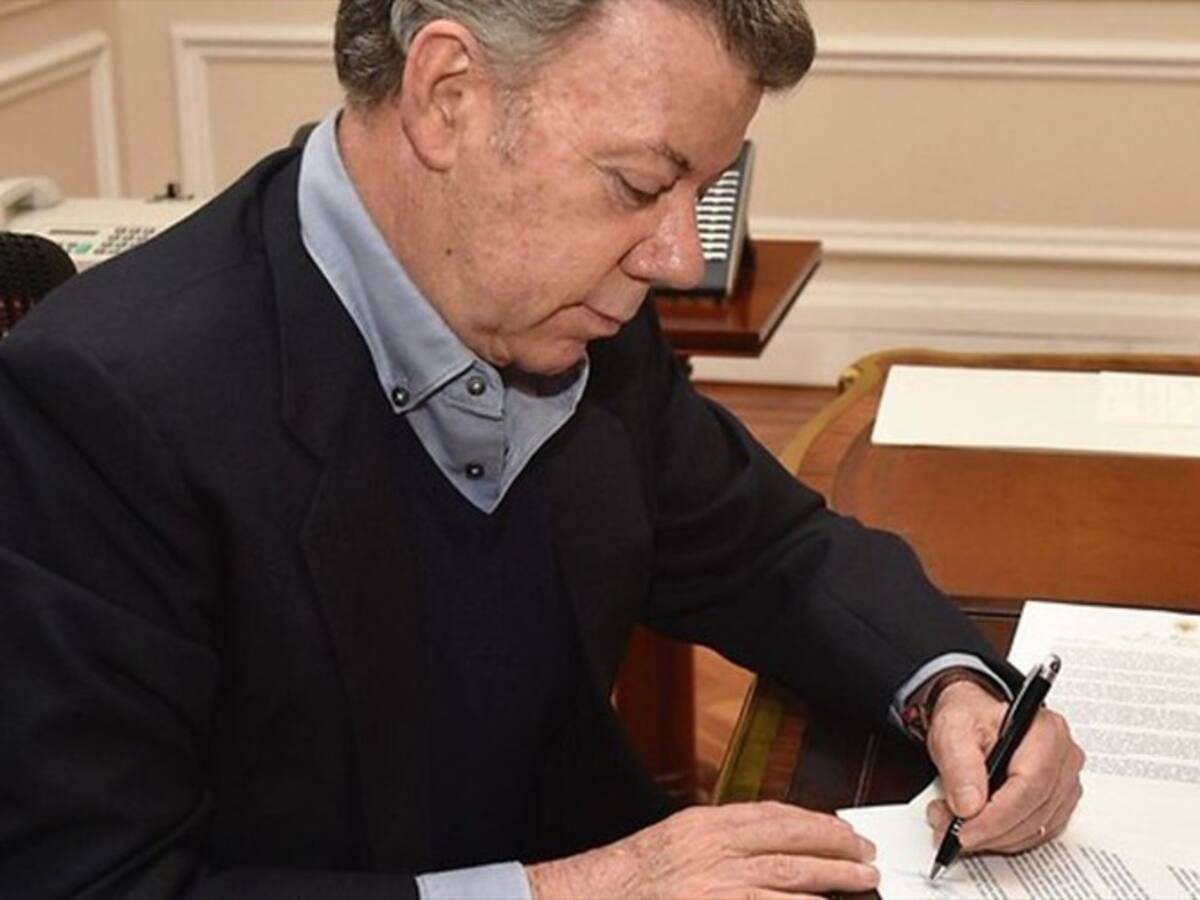 Santos se compromete a no interferir en el próximo gobierno