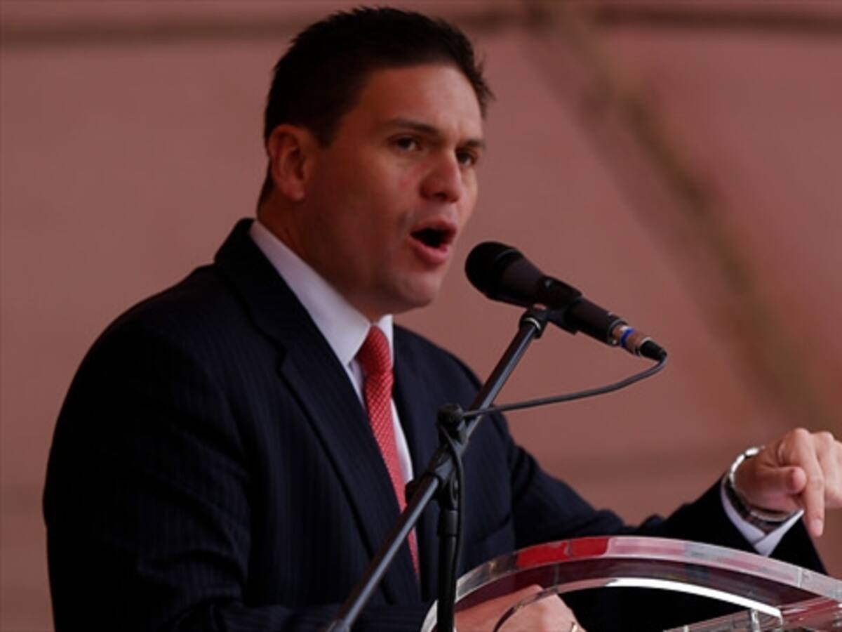 Mindefensa pide a los colombianos "ponerse las botas" por las FF.MM.