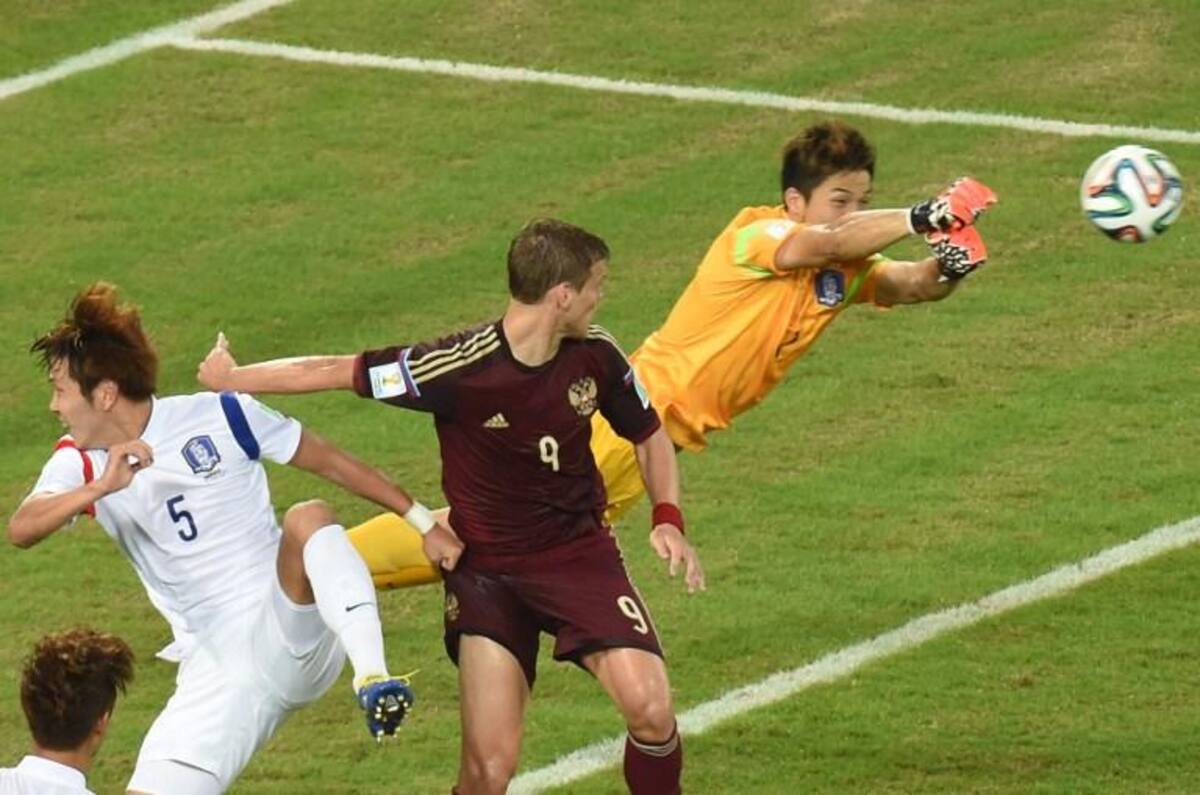 Los goles del partido que cerró la primera fecha del Mundial los marcaron Lee y Kherzakov.