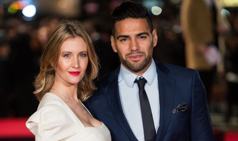 Falcao y Lorelei Taron 