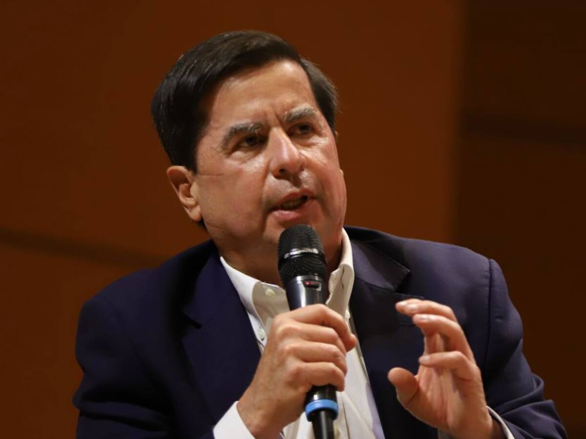 Juan Fernando Cristo retira su aspiración presidencial