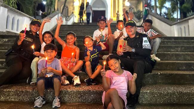 Día de Velitas | La Policía de Bolívar protege el espíritu de la tradición