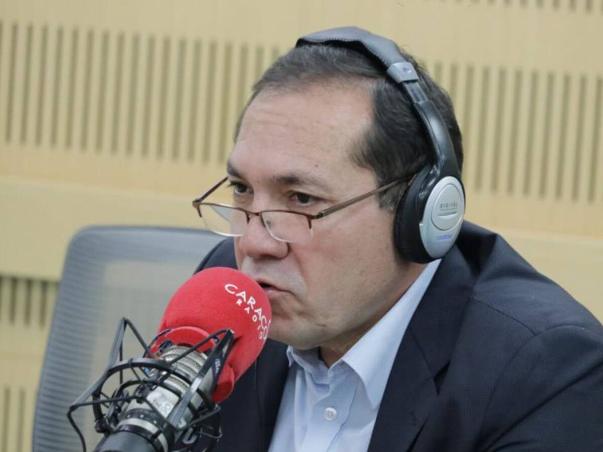 Oposición califica de cortina de humo las acusaciones contra Maduro