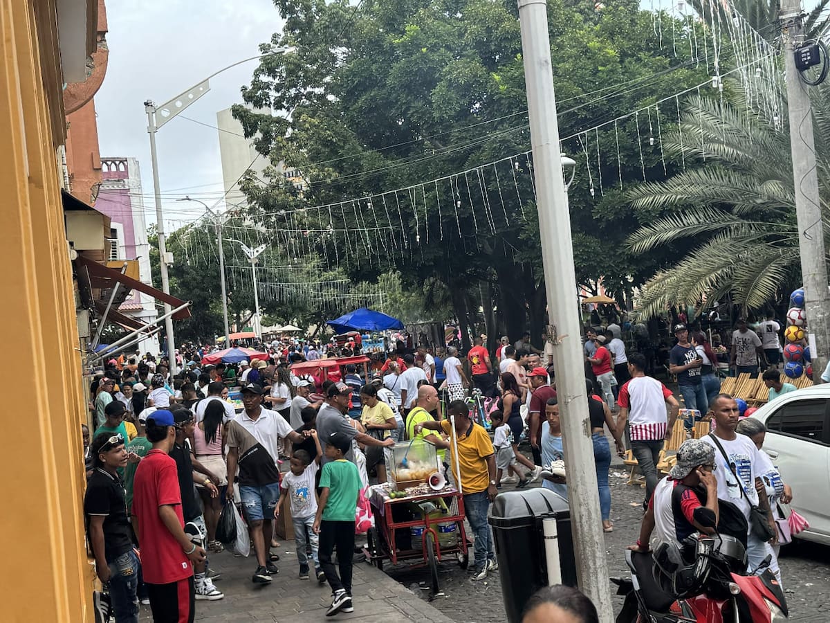 Comerciantes del centro de Barranquilla se alistan para el ‘trasnochón’ de descuentos