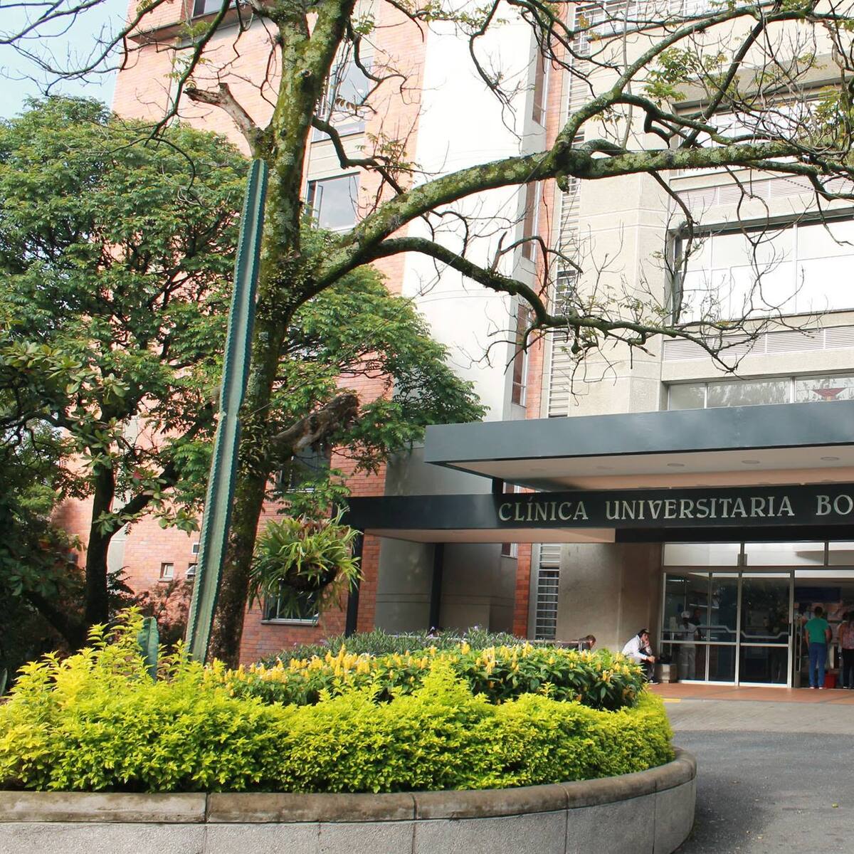 La Clínica Bolivariana de Medellín advierte que superó la capacidad: llegó al 250%