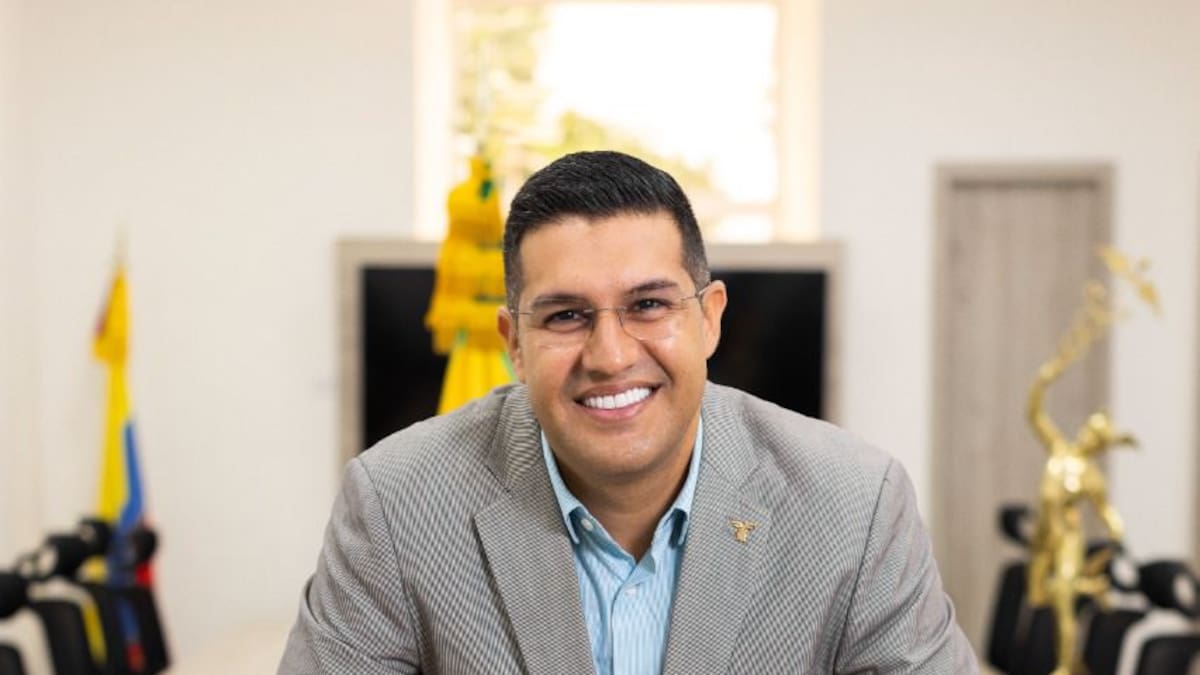Alejandro Almeyda, director de Fenalco en Santander habla de la reforma laboral