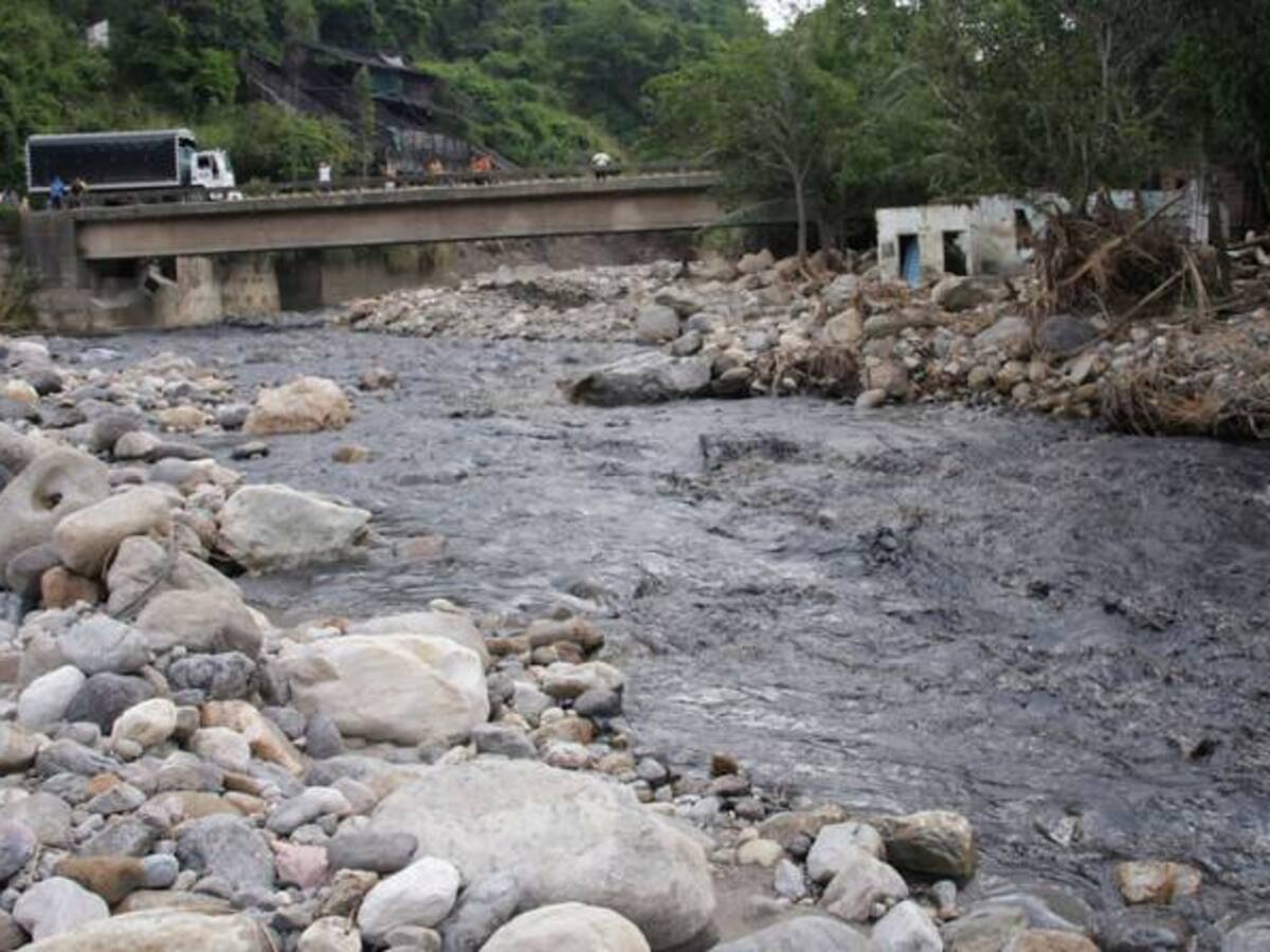 Dinamitan el oleoducto Caño Limón Coveñas en Cubará - Boyacá