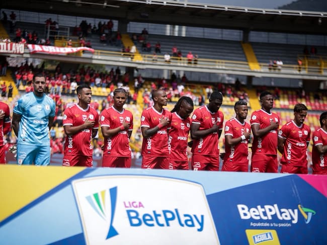 Once inicial de América de Cali contra Internacional de Bogotá / Colprensa.