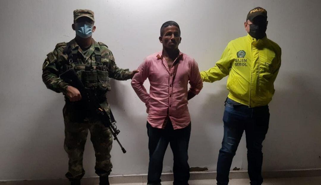 Según la Policía, este sujeto presenta anotaciones por hurto agravado, porte ilegal de drogas y violencia intrafamiliar